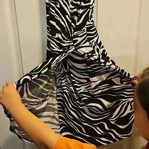 Karen Kane Dress - Picture 6 of 6